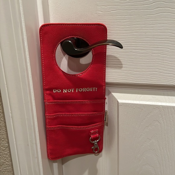 Door Hanger - Picture 3 of 3